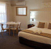 Bathurst Gold Panner - Tourism Search