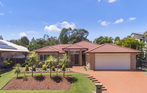 BB233 Banksia Beach Family Home - 4 Bedrooms - Tourism Search 2
