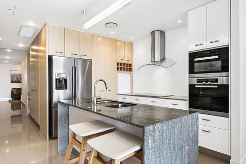 Beaches On Maroochy 1 Beach Parade - Tourism Search 2