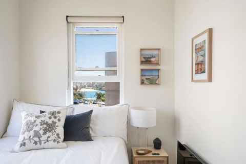 Relaxed Coogee Coastal Living With Ocean Views - Tourism Search 0