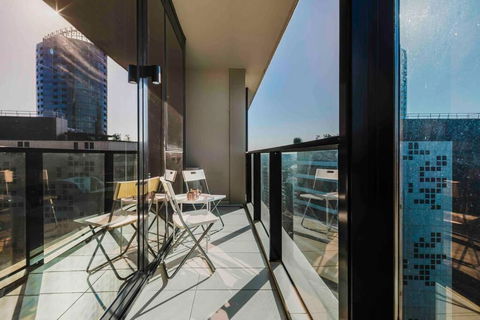 Resort Lifestyle Urban Apt - Pool, Gym, Sauna - Tourism Search 1