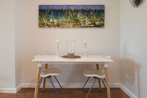 Resort-style Coastal Living With Balcony & Pool - Tourism Search 2