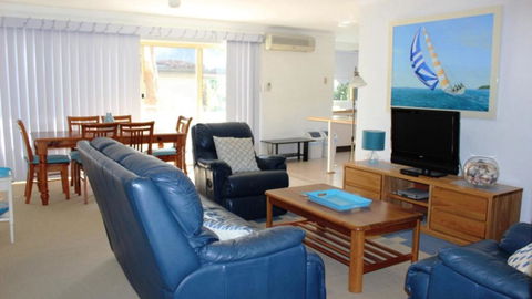 Rest At The Nest On Booner - Tourism Search 1