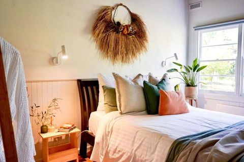 River Lea Cottage - Tourism Search 0