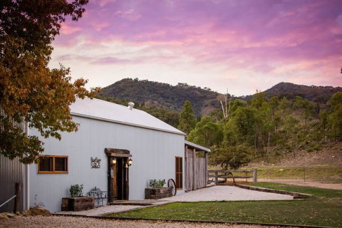 Riverlea Stables- Style And Charm Await You! - Tourism Search 0