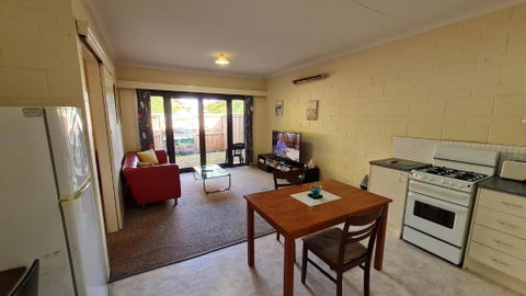 Rise N Shine - Affordable 50sqm Garden Apartment - Tourism Search 3