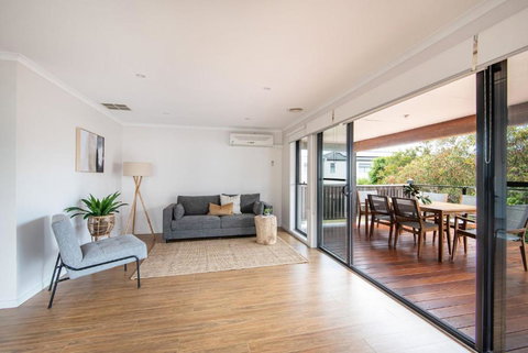 Safety Beach Abode Walk To The Beach - Tourism Search 1