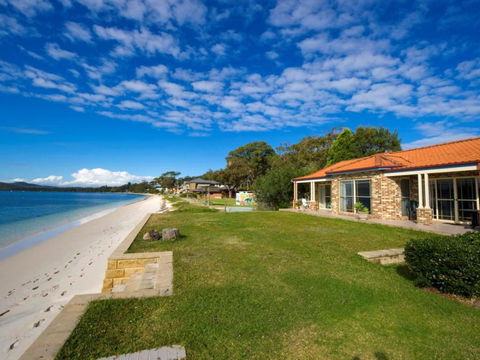 Salamander Beach Front - Tourism Search 0