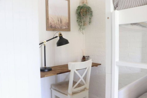 Rustic Chic 200 Metres From CBD - Tourism Search 2
