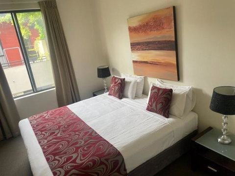 RNR Sturt Holiday Home - Tourism Search 3
