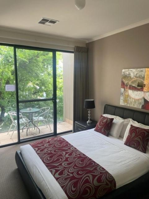 RNR Sturt Holiday Home - Tourism Search 0