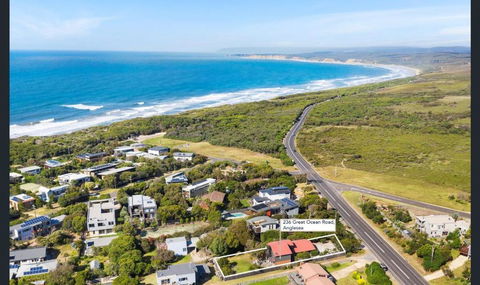 Roadknight Ocean Road View 236 - Tourism Search 2