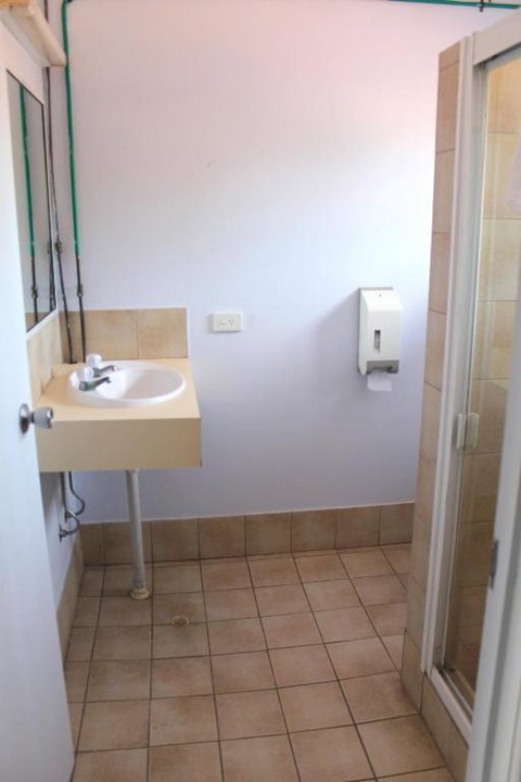 Rocky Glen Hotel Motel Gladstone - Tourism Search 2