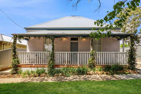 RoseBerne Cottage - Tourism Search 0