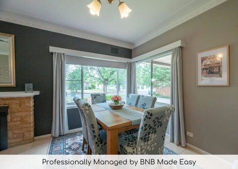 Roycox Cottage - Charming Escape, Fireplace - Tourism Search 0
