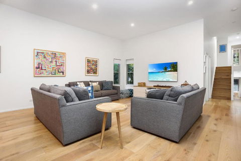 Russell Street Retreat - Tourism Search 2