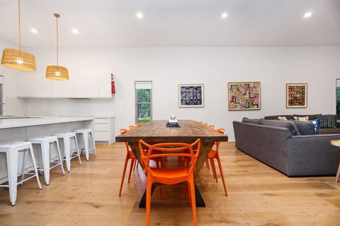 Russell Street Retreat - Tourism Search 3