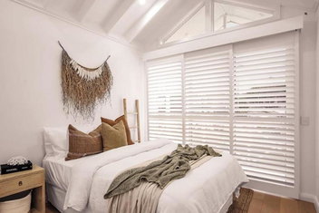 SALTY PALMS On HENLEY -THREE with Tourism Search