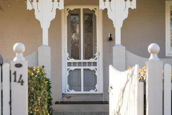 Sampson Cottage - Historic Charm with Tourism Search