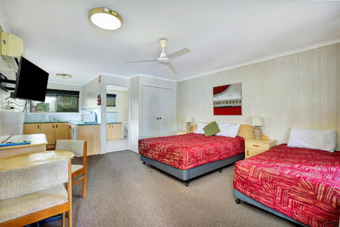 Sanctuary Lakes Fauna Retreat - Tourism Search 3