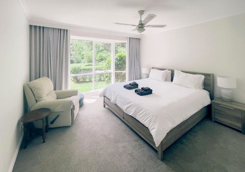 Sanctuary Park Cottages - Tourism Search 3