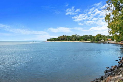 Sandbar On Moreton 5 Bedroom - Tourism Search 0