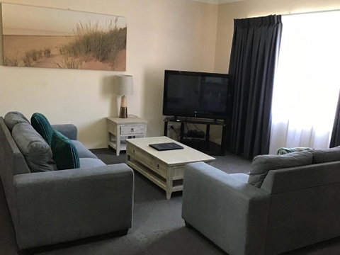Sandcastles Holiday Apartments - Tourism Search 3