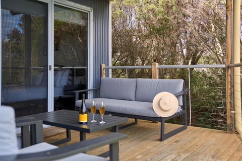 Sandpipers Beach - Tourism Search 3