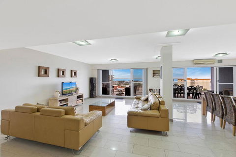 Sandy Cove Apartment The Entrance 48a - Tourism Search 1