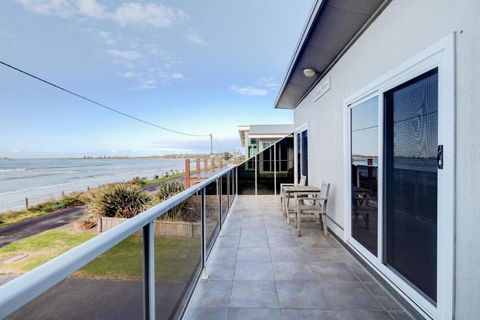 Sandy Cove - Tourism Search 3