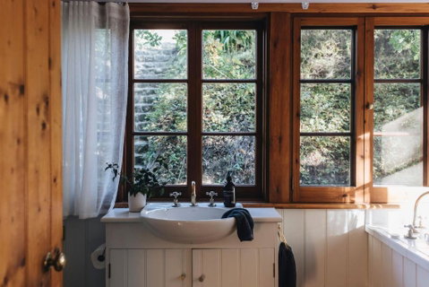 Secluded Stone Cottage Perfect For Couples Escape - Waterfalls - Tourism Search 3