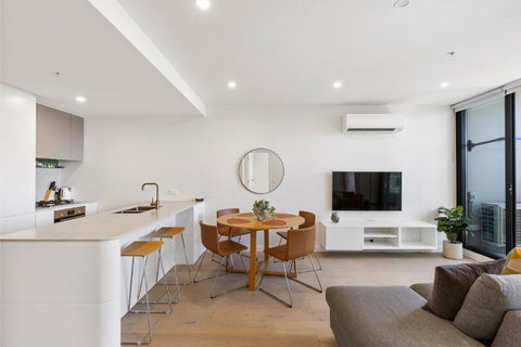 Spacious & Bright Apt Near Major Hospital Precinct - Tourism Search 0