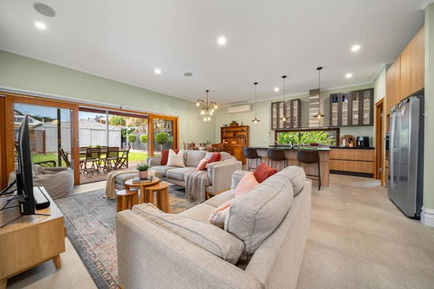 Stanley Stay - Adelaide 3 Bdrm, Central Location, WiFi - Tourism Search 0