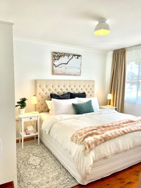 Sunshine Retreat Modern 3BR Haven - Tourism Search 0