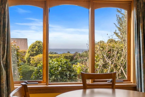 The Clocktower - Serene Stay At Herons Rise Vineyard - Tourism Search 1