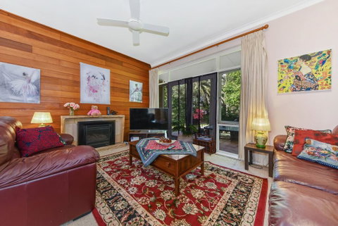 BEAUTIFUL HOLIDAY HOME CLOSE TO KU-RING-GAI CHASE NNT328 - Tourism Search 1