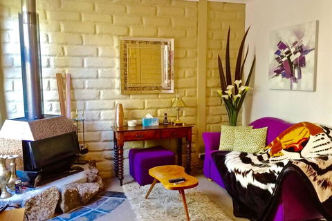 BEAUTIFUL RETREAT - 20 Mins To CBD And Only 10 Mins To MONA! - Tourism Search 2