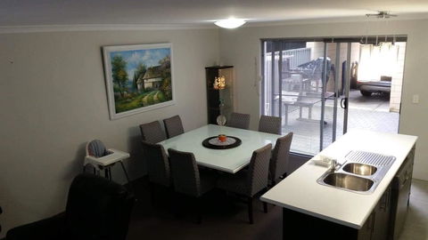 Beckenham Townhouse - Tourism Search 0
