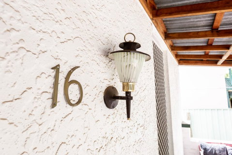 Best Central House - SLEEPS 11 !! - Tourism Search 1