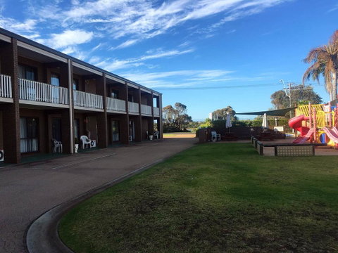 Black Swan Motor Inn - Tourism Search 2