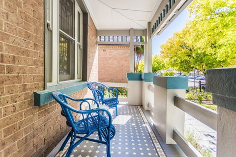 Blue Door Apartments Heritage Charm In CBD - Tourism Search 1