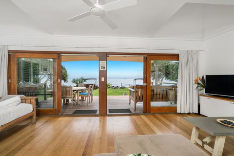 Bluewater On The Beach - Tourism Search 3