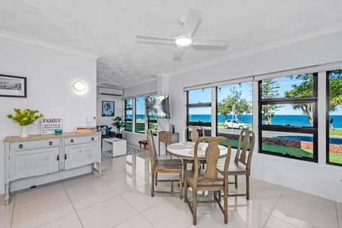 Waterfront Bliss In Margate - 30 Min From Brisbane - Tourism Search 0