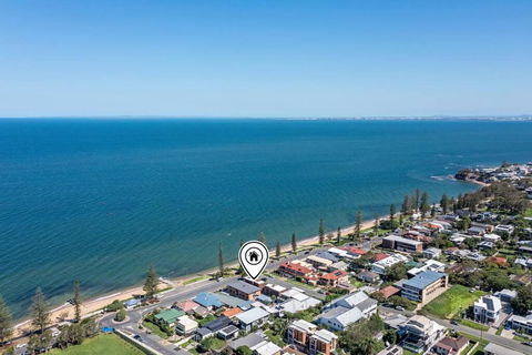 Waterfront Bliss In Margate - 30 Min From Brisbane - Tourism Search 3