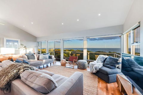 A Surfers Paradise At Chiton Rocks Pets Welcome - Tourism Search 2