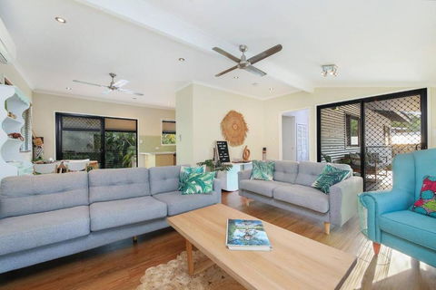 A Tropical Pool Paradise In Rapid Creek - Tourism Search 1