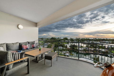 Anchor Point Penthouse 3BR With Marina Views - Pool - BBQs - Tourism Search 3
