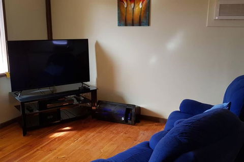 Warmont Apartments Self Contained Home - Tourism Search 3