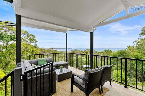 YARABIN - Luxury Home With Ocean Views - Tourism Search 0