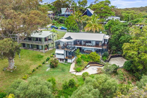YARABIN - Luxury Home With Ocean Views - Tourism Search 2